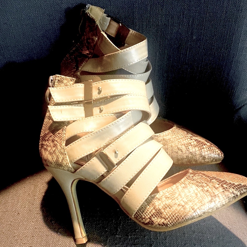 Heart’s Collection brand new high heeled pumps size 6 - Picture 7 of 7